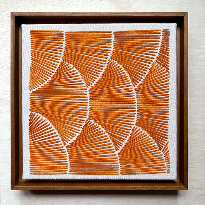 Quadro | "Ocre" | Tamanho Pequeno (22x22cm) | Moldura de Madeira Modelo Canaleta