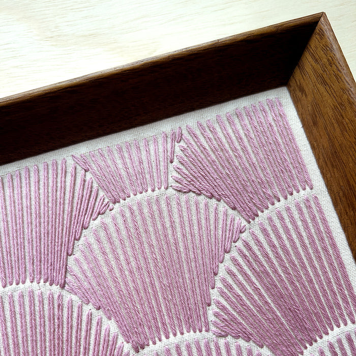 Quadro | "Lavanda" | Tamanho Pequeno (22x22cm) | Moldura de Madeira Modelo Chanfrada