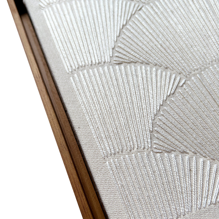 Quadro | "Off White" | Tamanho Pequeno (22x22cm) | Moldura de Madeira Modelo Canaleta