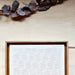 Quadro bordado Off White – Arte manual em tecido, ideal para decoração de interiores e presentes